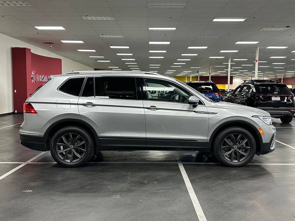 Used 2022 Volkswagen Tiguan SE FWD image 8