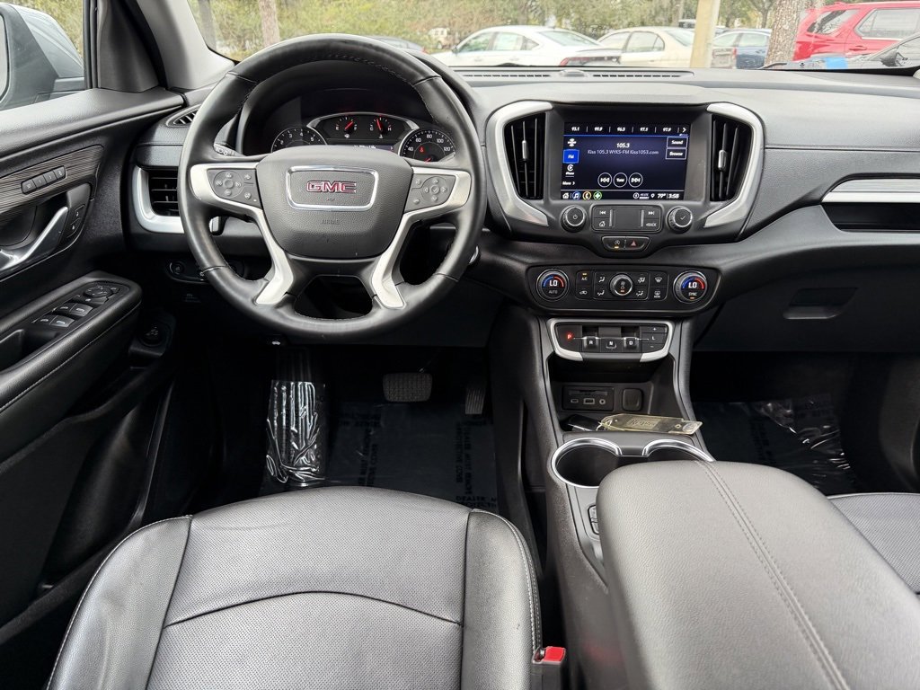 Used 2024 GMC Terrain SLT image 15