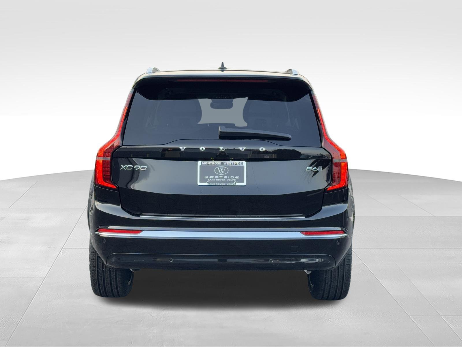 New 2026 Volvo XC90 B6 Plus w/ Protection Package Premier AWD/4WD image 4