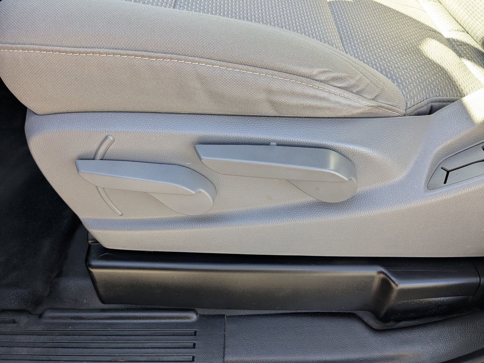 Used 2017 Chevrolet Silverado 1500 W/T w/ Chrome Bumper Package image 15