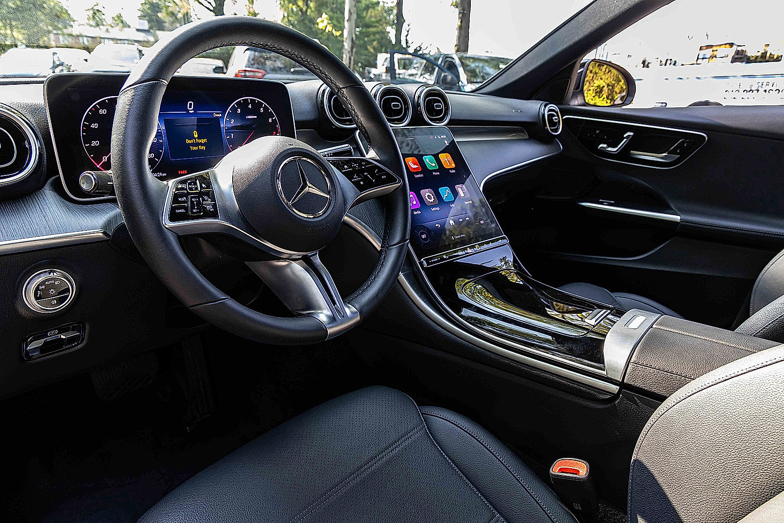 Used 2025 Mercedes-Benz C 300 4MATIC Sedan image 7