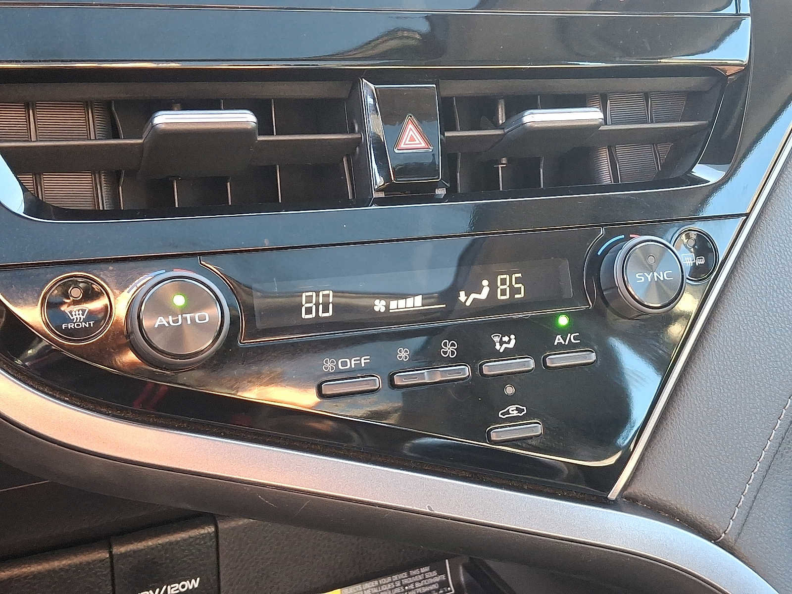 Used 2021 Toyota Camry XLE w/ Navigation Package image 16