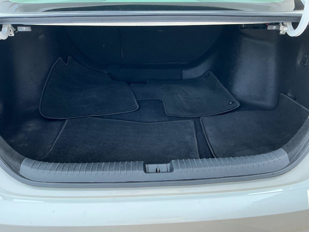 Used 2023 Honda Accord EX image 19