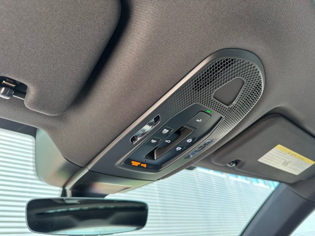 Used 2026 Porsche Panamera image 34