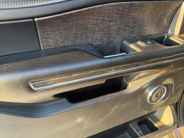 Used 2021 Ford Expedition Limited image 13