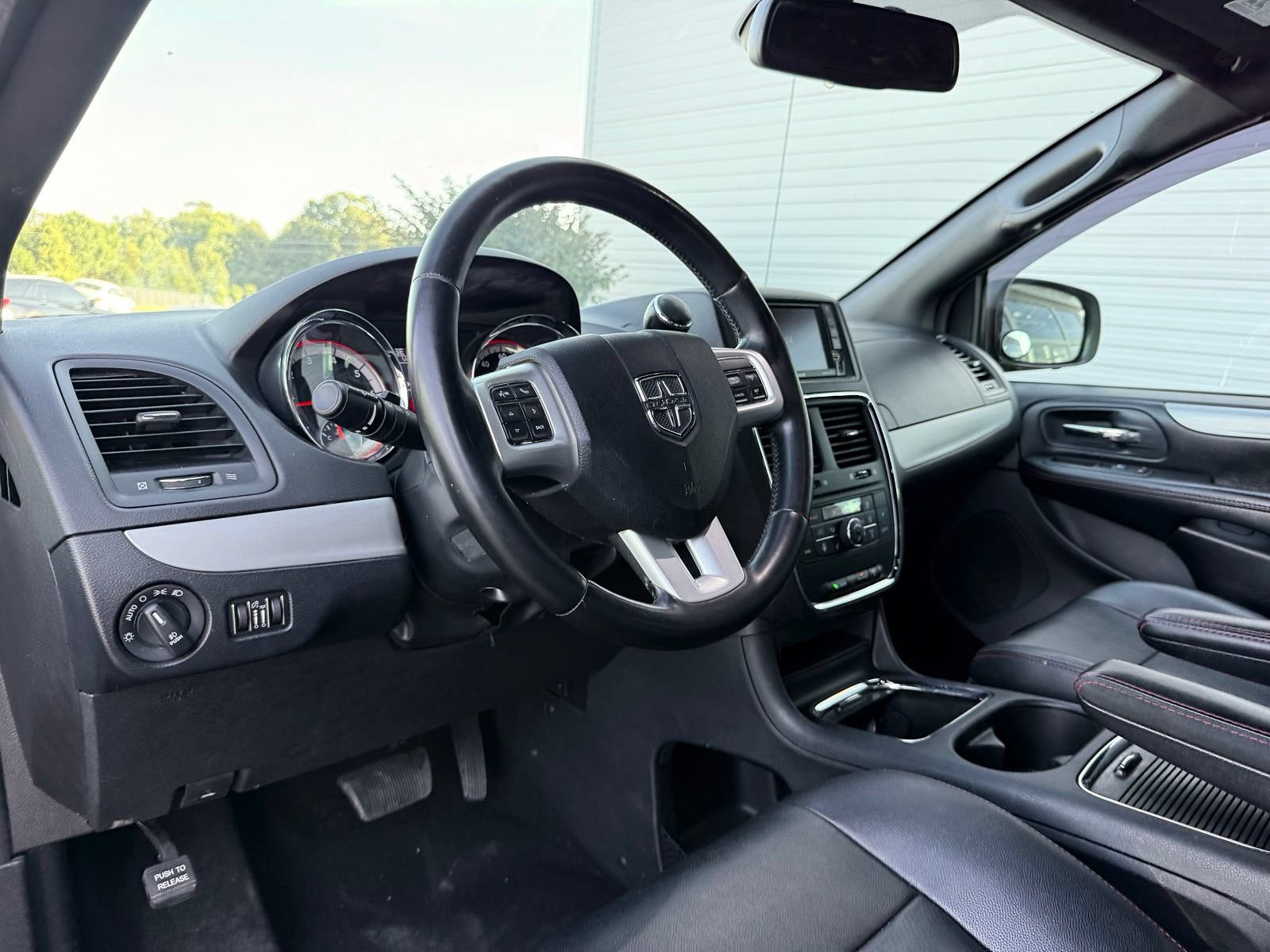 Used 2019 Dodge Grand Caravan GT FWD image 15