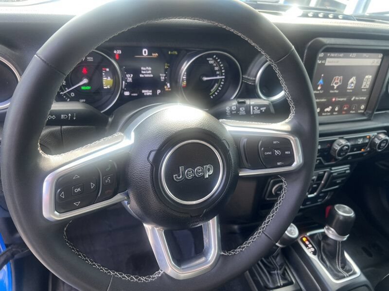 Used 2023 Jeep Wrangler Unlimited Sahara w/ Cold Weather Group AWD/4WD image 20