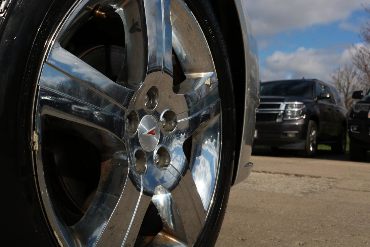 Used 2008 Pontiac G6 GXP w/ Sun And Sound Package image 9