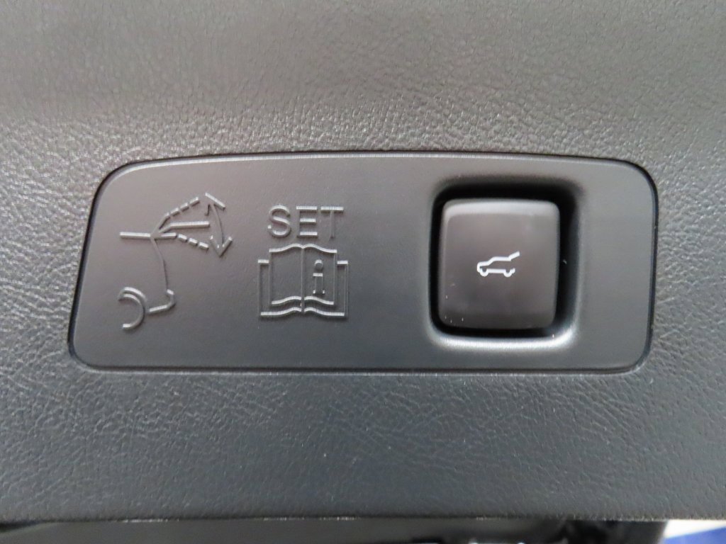 Used 2025 Lincoln Corsair Premiere w/ Jet Appearance Package image 43