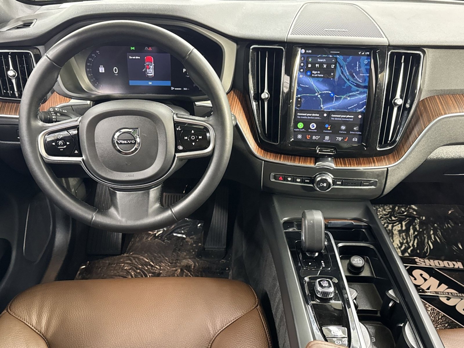 Used 2023 Volvo XC60 B5 Plus w/ Climate Package image 27