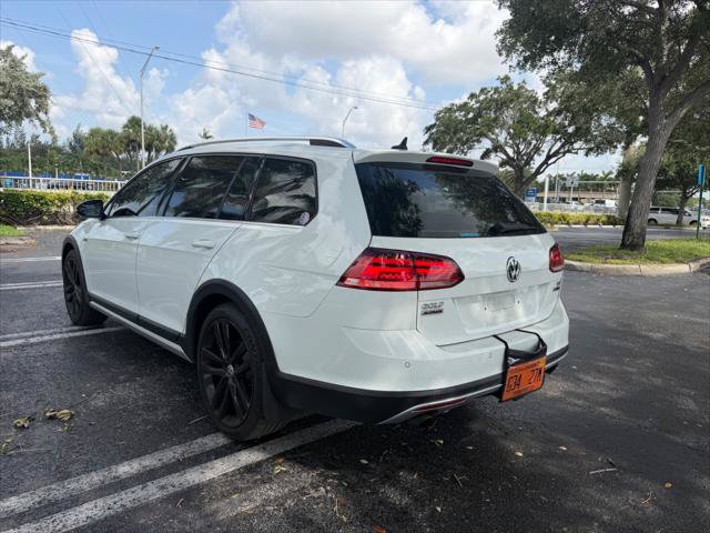 Used 2018 Volkswagen Golf Alltrack SEL AWD/4WD image 3