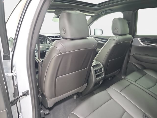 Certified 2024 Cadillac XT5 Premium Luxury AWD/4WD image 10
