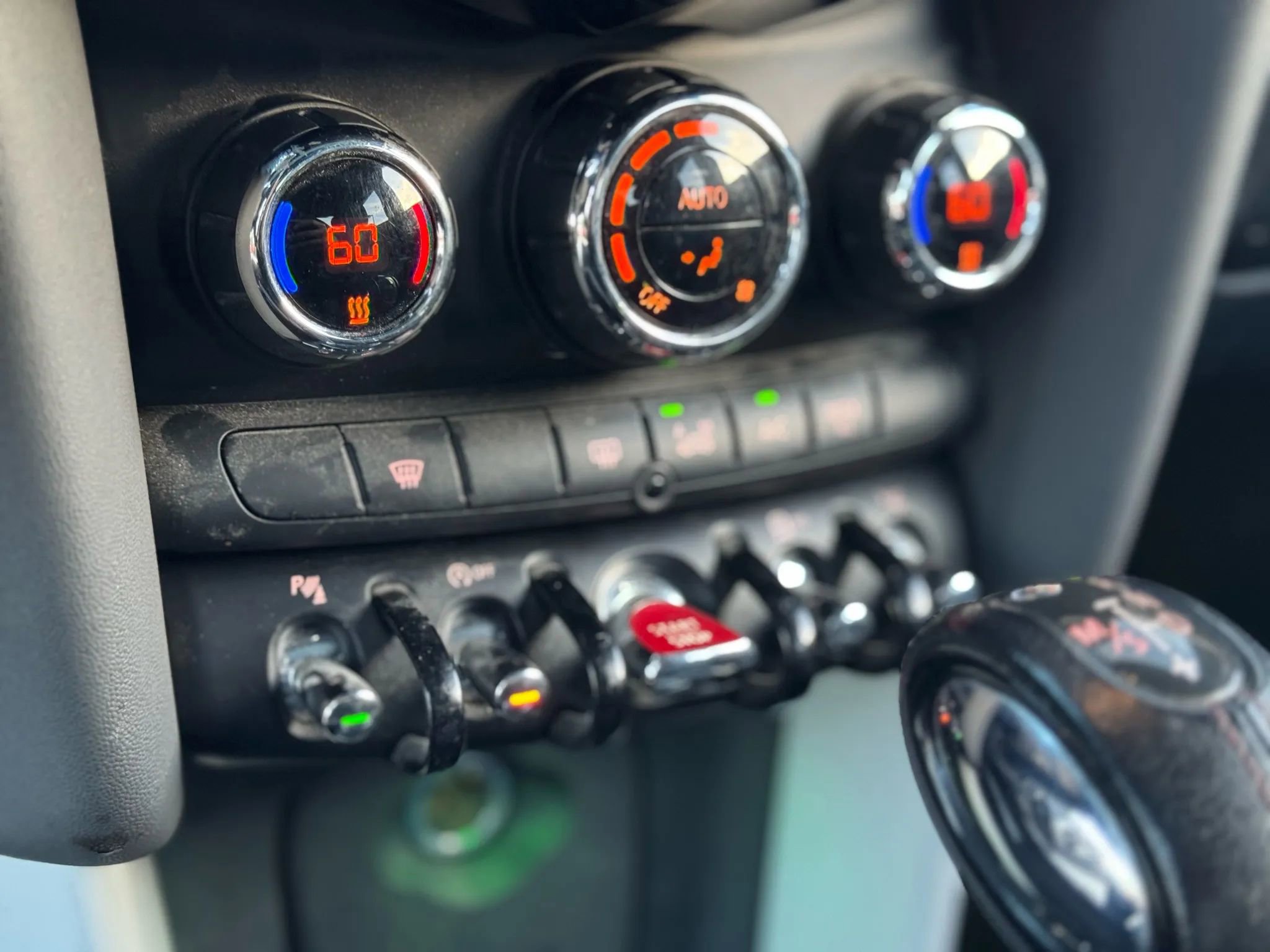 Used 2014 MINI Cooper S FWD image 25