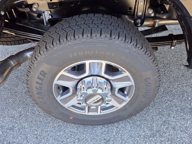 New 2027 Ford F350 Lariat w/ Camper Package RWD image 9