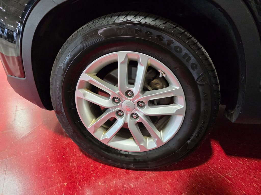 Used 2014 Kia Sorento LX w/ LX V6 Convenience Package AWD/4WD image 12