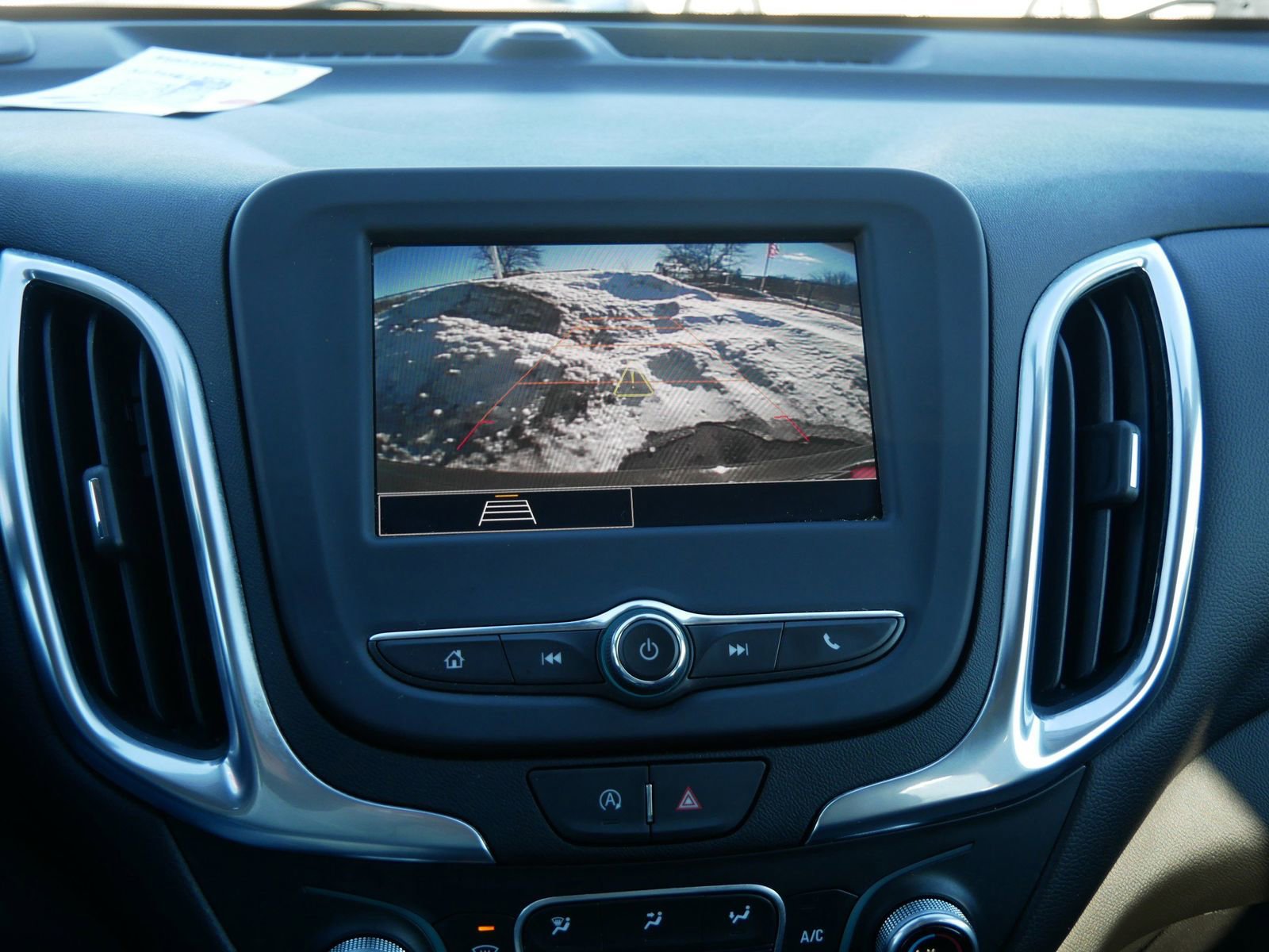 Used 2024 Chevrolet Equinox LT image 17