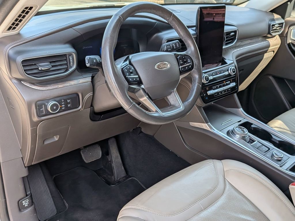 Used 2021 Ford Explorer Platinum w/ Equipment Group 601A image 31