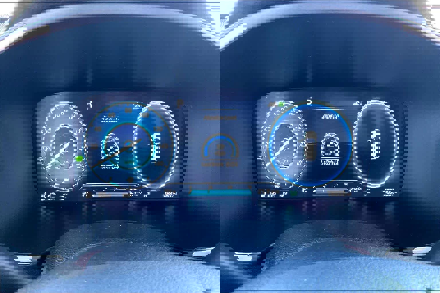 Certified 2022 Hyundai Santa Fe SEL Convenience w/ Cargo Package image 23