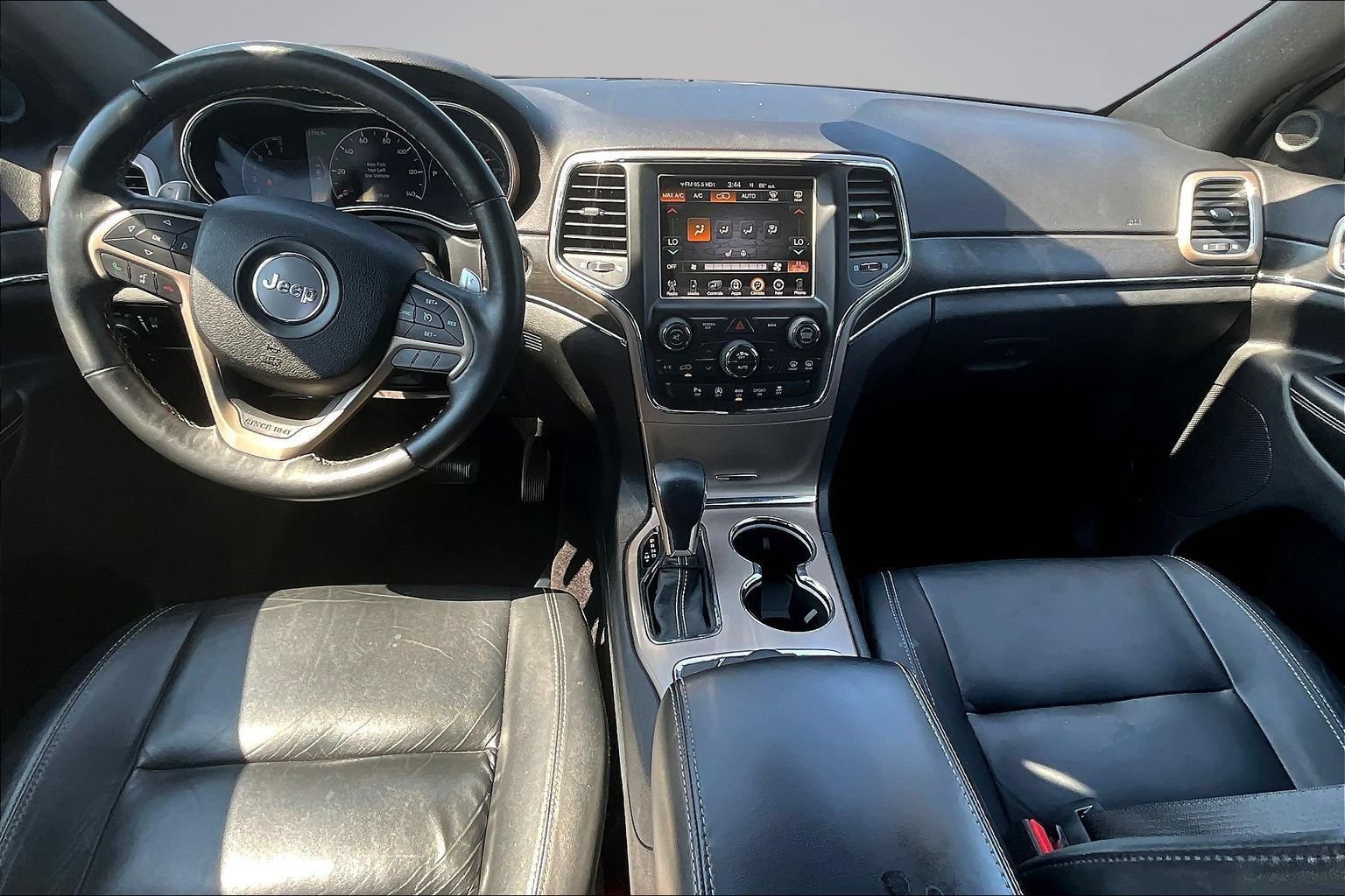 Used 2017 Jeep Grand Cherokee Limited w/ Trailer Tow Group IV AWD/4WD image 4