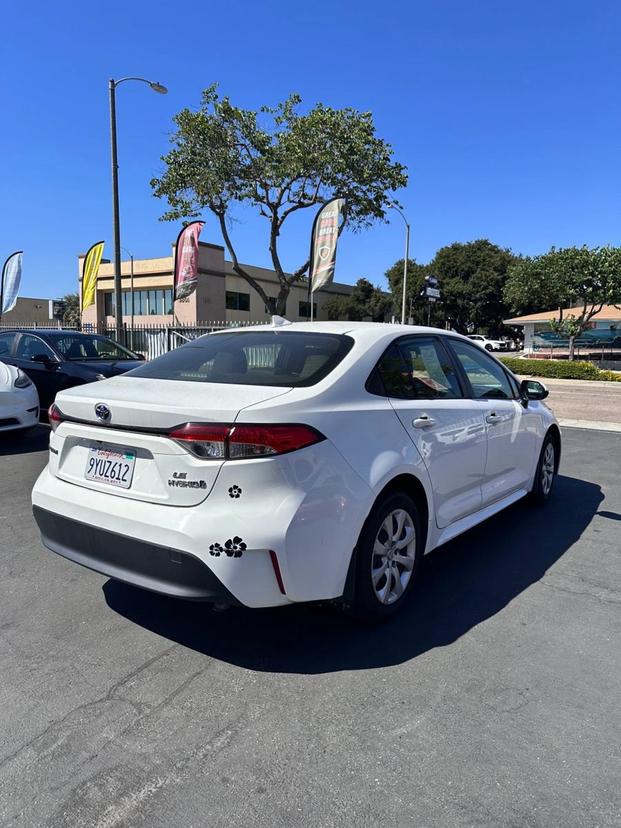 Used 2023 Toyota Corolla LE FWD image 4