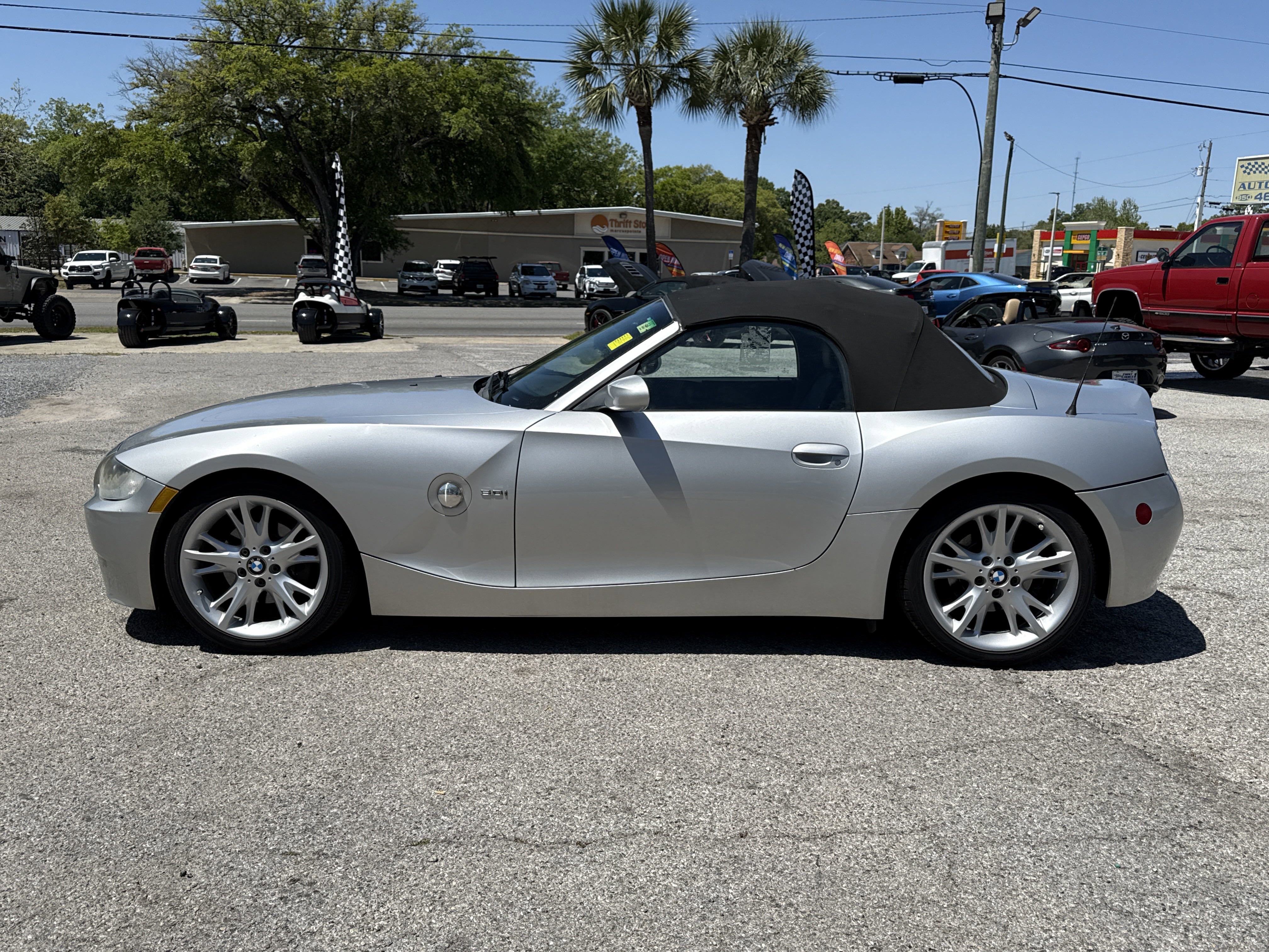 Used 2008 BMW Z4 3.0i w/ Premium Pkg image 2