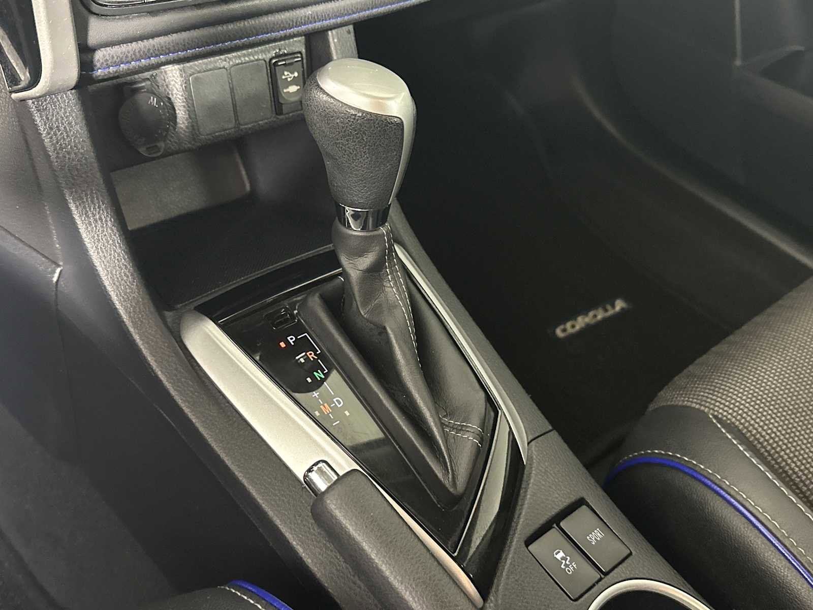Used 2017 Toyota Corolla SE FWD image 30