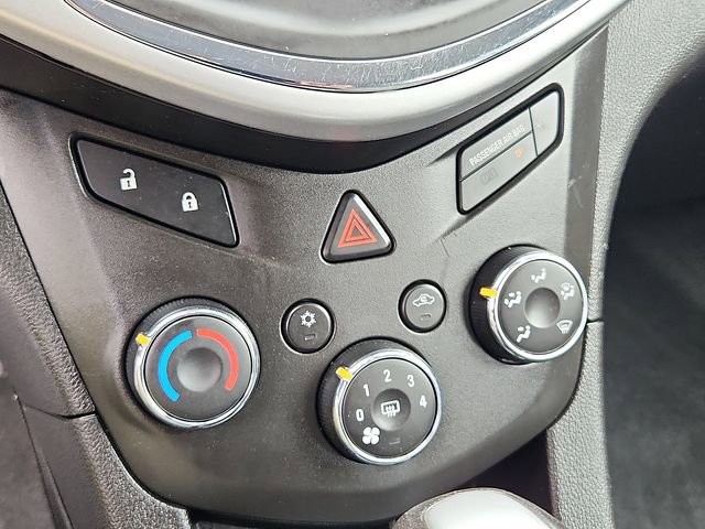 Used 2020 Chevrolet Sonic LT image 9