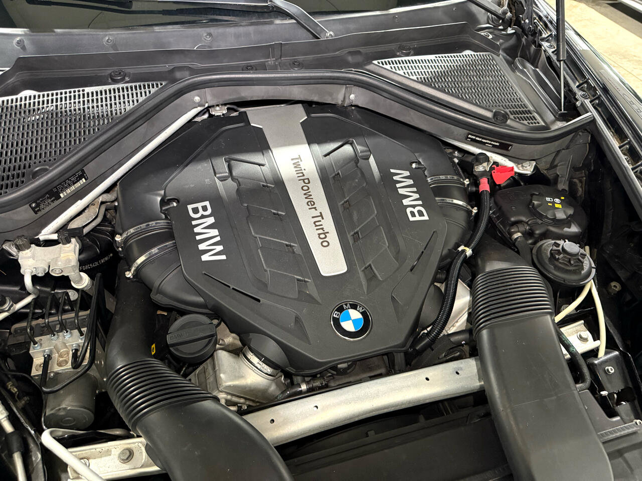 Used 2013 BMW X6 xDrive50i image 38