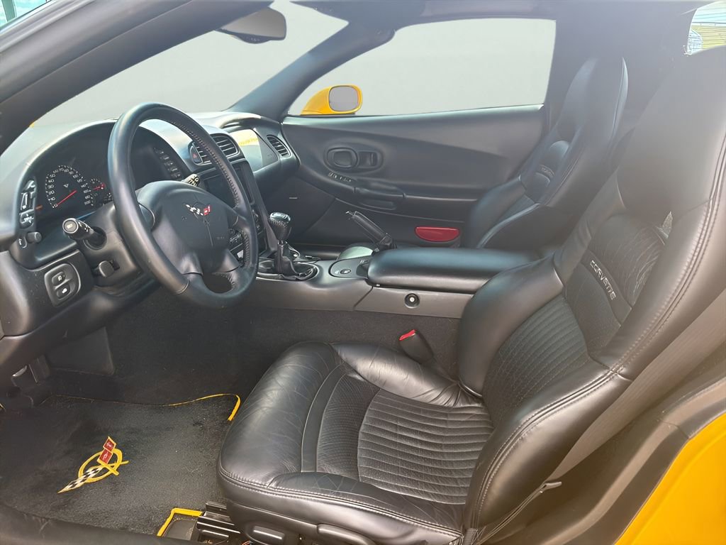 Used 2002 Chevrolet Corvette Coupe w/ Preferred Equipment Group2 image 10