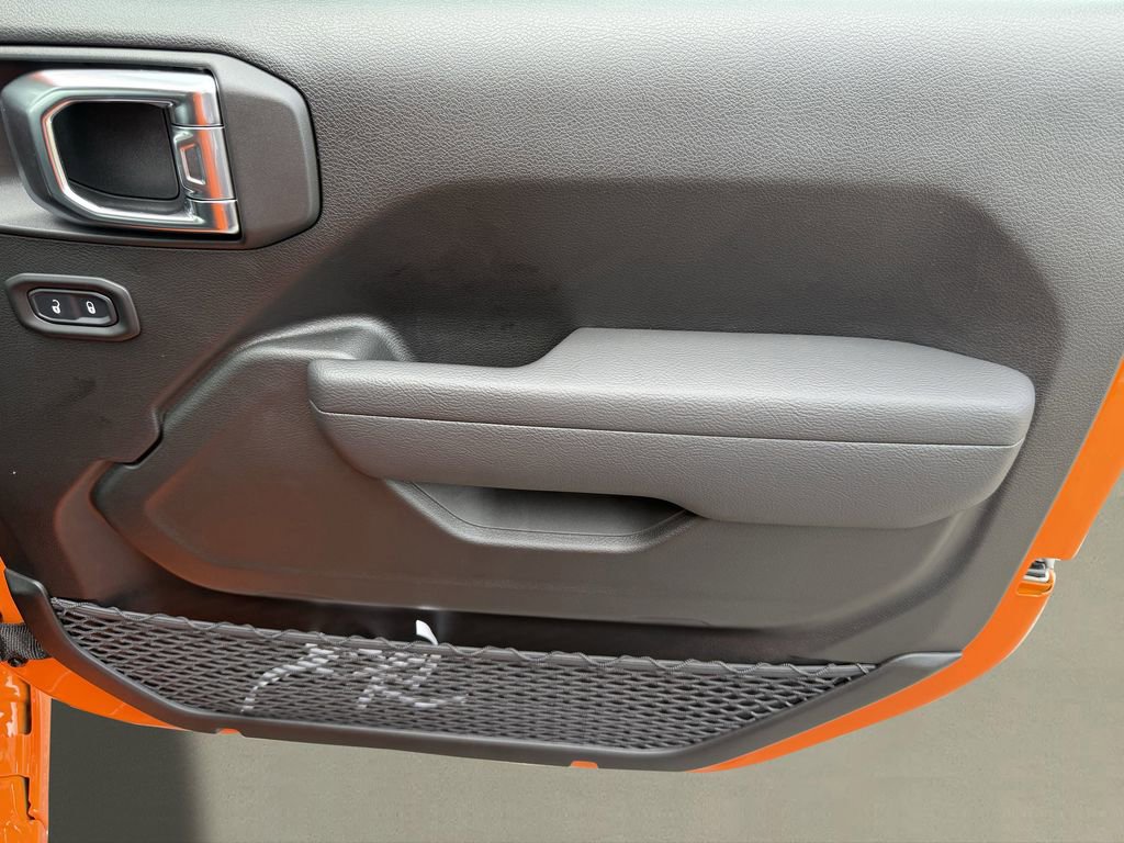 New 2025 Jeep Gladiator Sport image 24