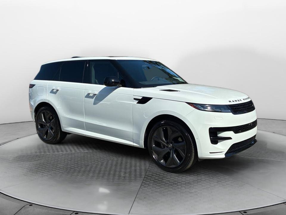 Used 2025 Land Rover Range Rover Sport Dynamic SE AWD/4WD image 3