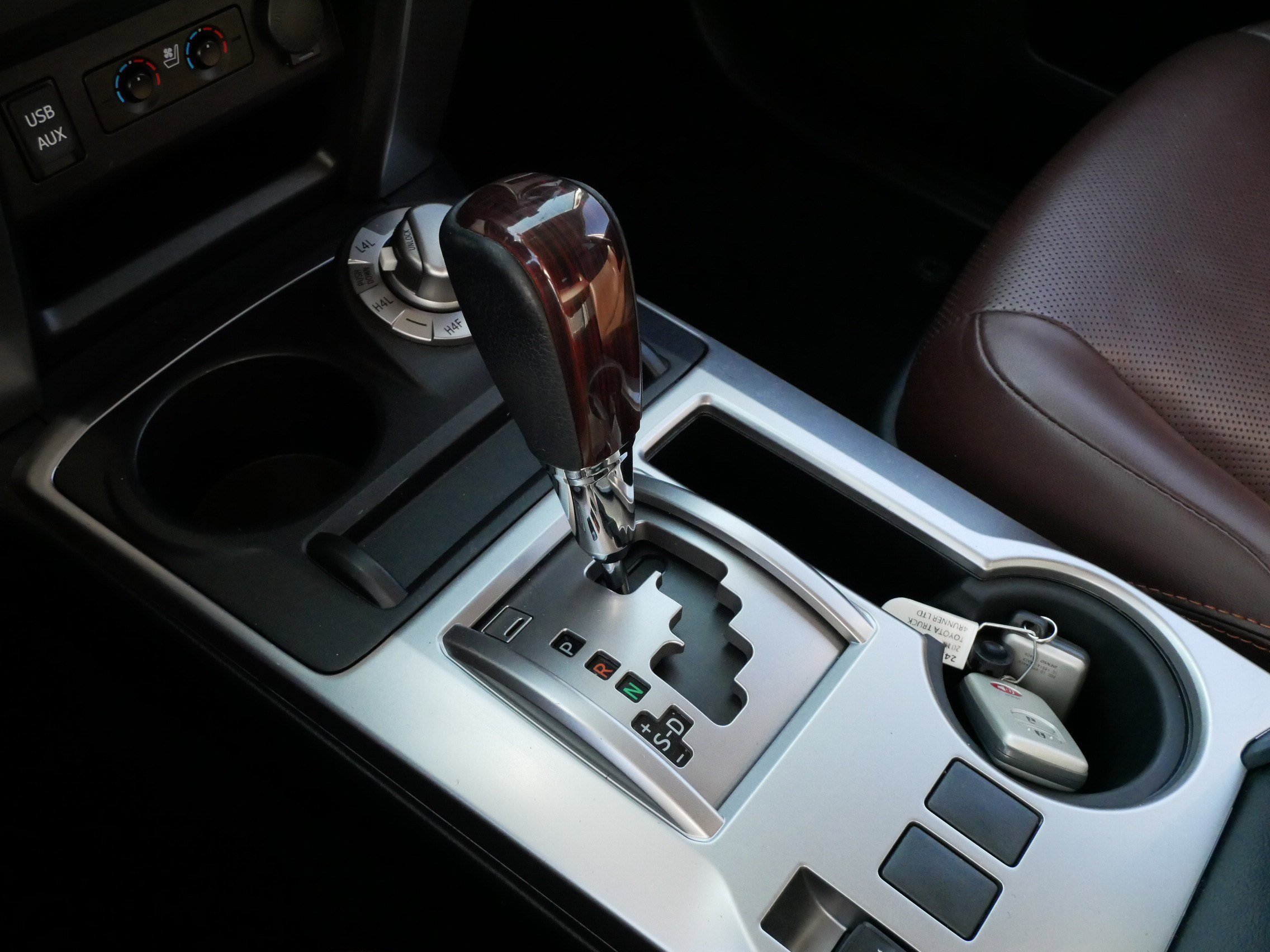 Used 2018 Toyota 4Runner Limited AWD/4WD image 24