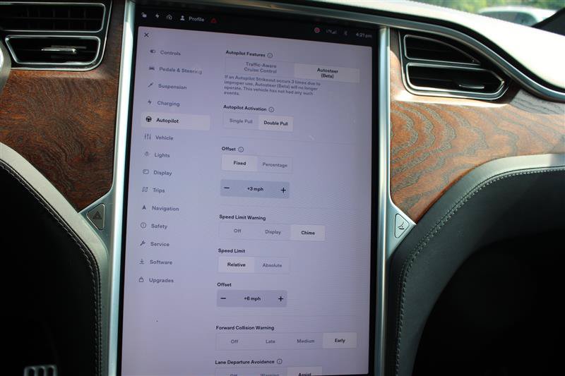 Used 2017 Tesla Model X 100D AWD/4WD image 18