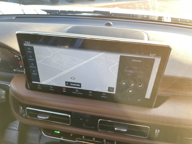 Used 2022 Lincoln Nautilus Reserve AWD/4WD image 23