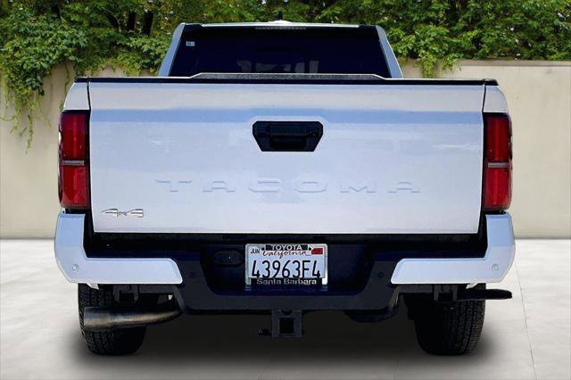 Certified 2025 Toyota Tacoma SR5 w/ SR5 Upgrade Package AWD/4WD image 6