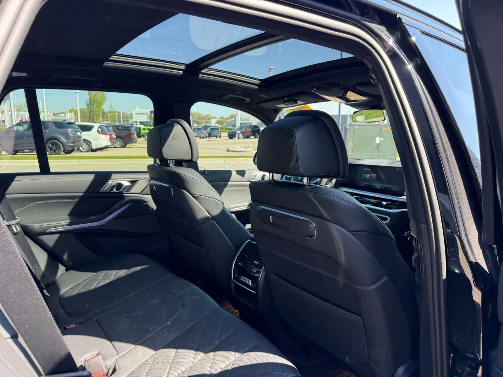 Used 2025 BMW X5 M60i w/ Climate Comfort Package AWD/4WD image 11