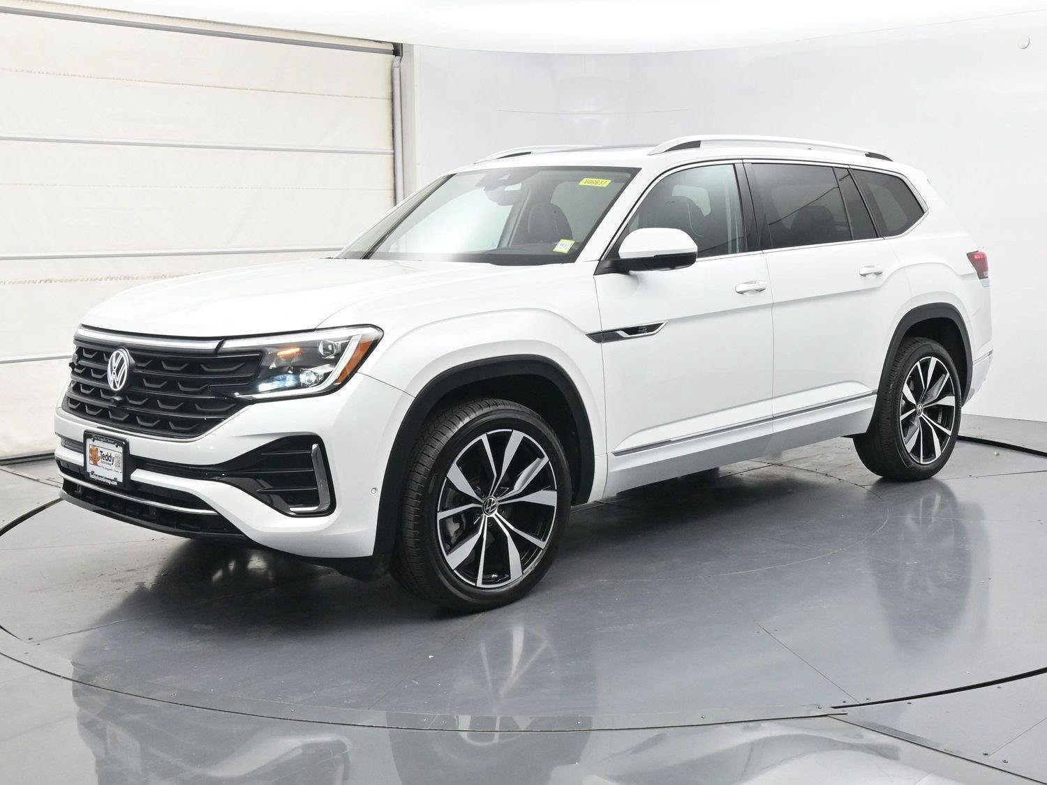 Used 2024 Volkswagen Atlas SEL Premium R-Line