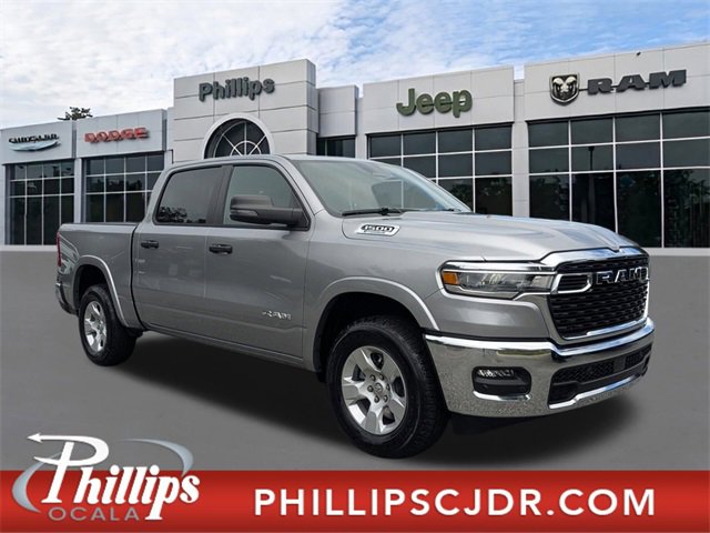 New 2025 RAM 1500 4x4 Crew Cab