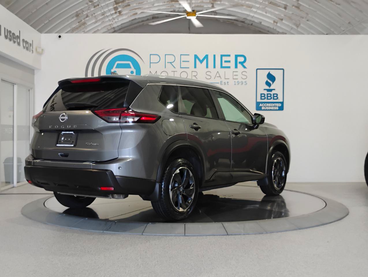 Used 2024 Nissan Rogue SV w/ SV Premium Package AWD/4WD image 18