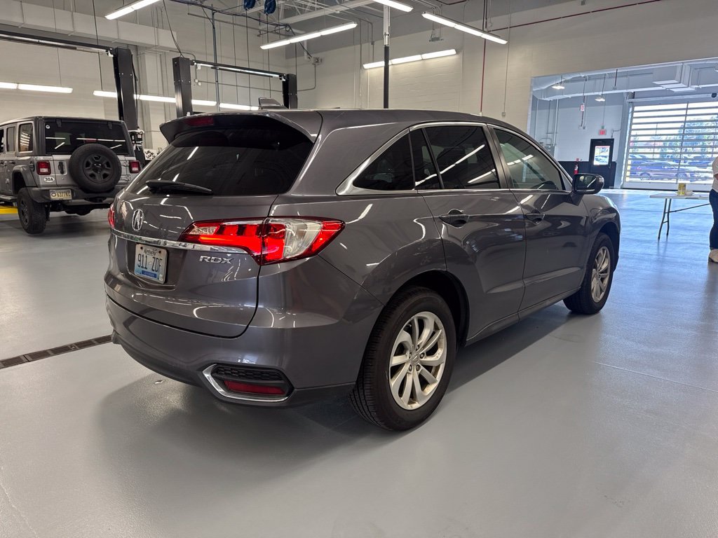 Used 2017 Acura RDX w/ Technology Package FWD image 5
