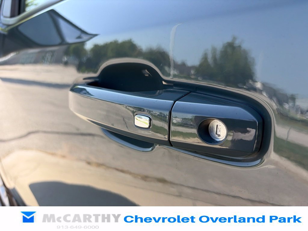 Used 2025 Chevrolet Silverado 1500 LT AWD/4WD image 43
