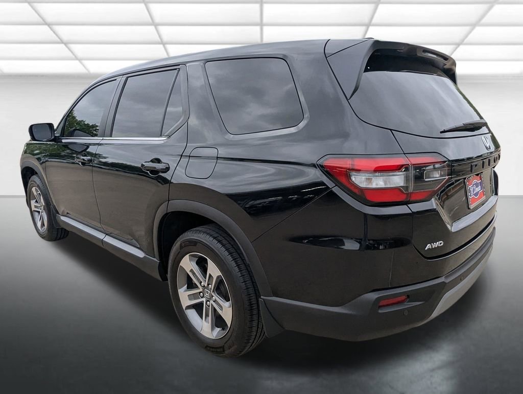 Used 2025 Honda Pilot EX-L image 2