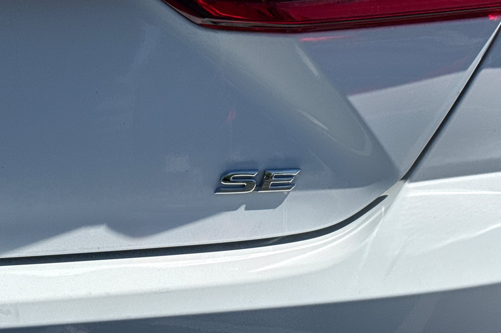 Used 2025 Toyota Camry SE FWD image 13