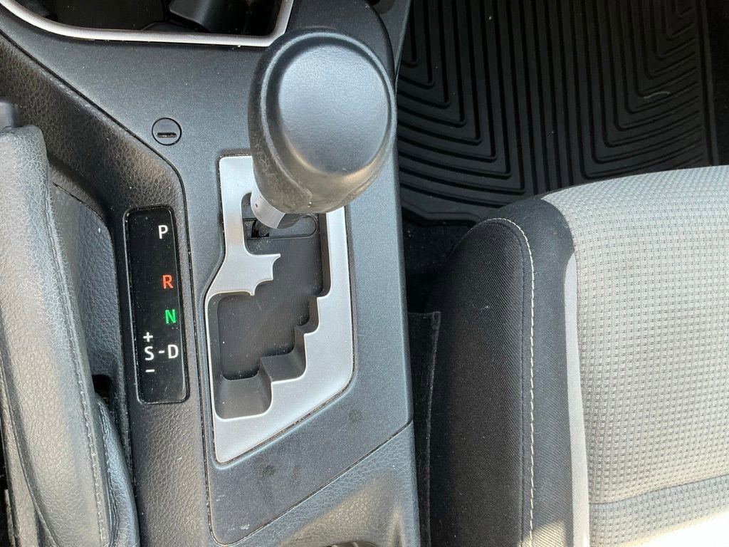 Used 2018 Toyota RAV4 XLE AWD/4WD image 25