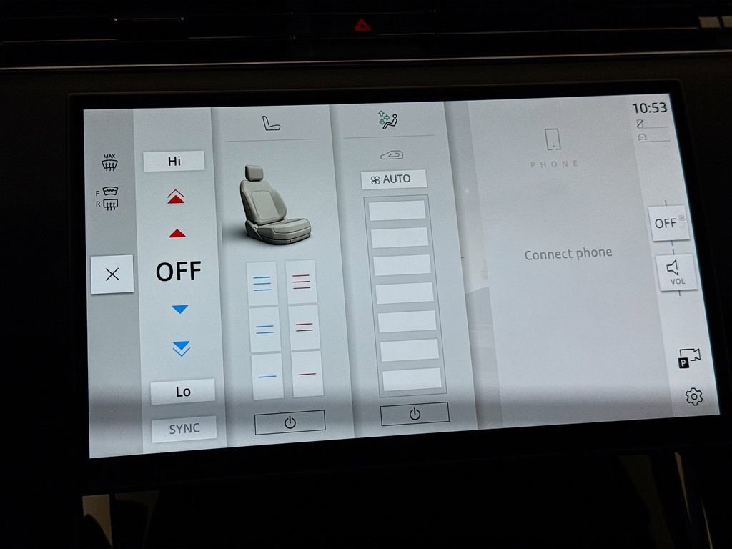 Used 2025 Land Rover Range Rover Sport SE image 18