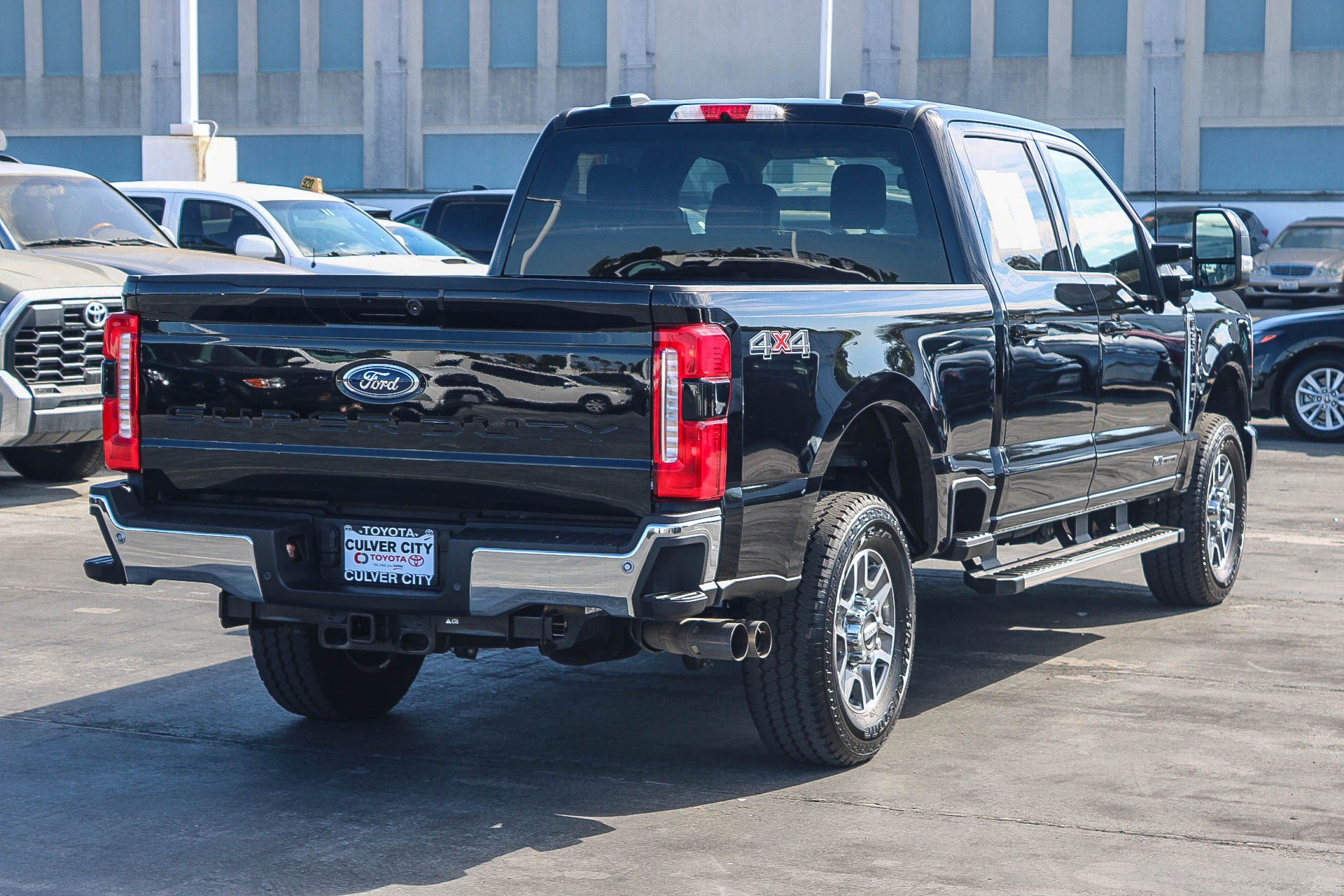Used 2025 Ford F250 Lariat AWD/4WD image 9