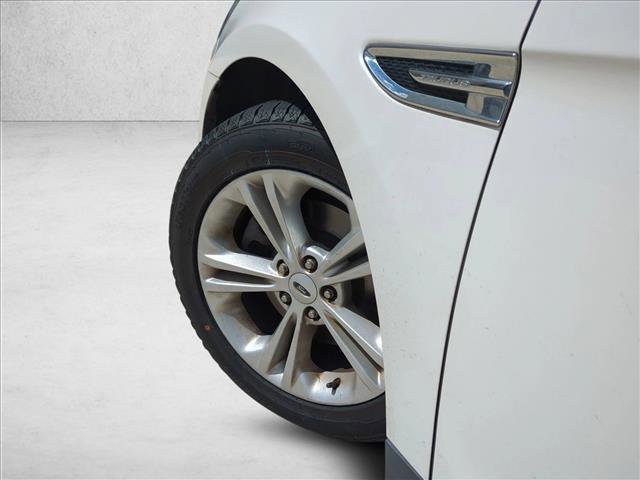 Used 2017 Ford Taurus SEL w/ Equipment Group 201A FWD image 10