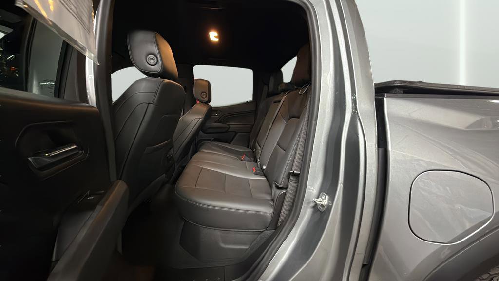 Used 2024 GMC Canyon Elevation w/ Elevation Premium Package image 28