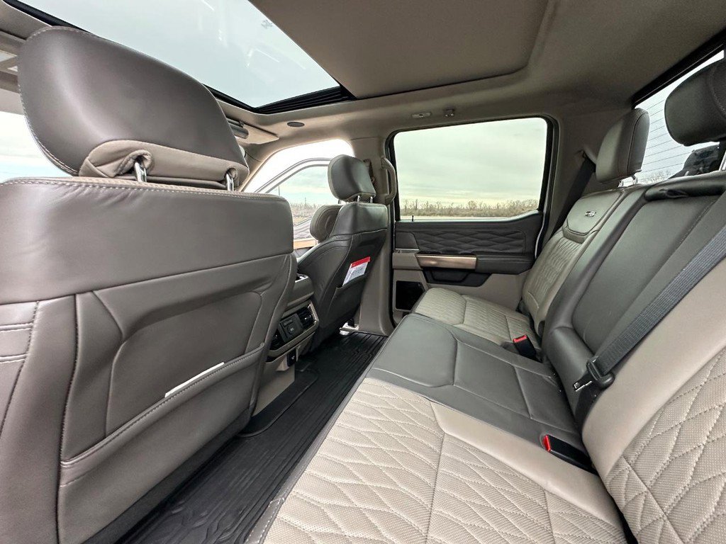 Used 2026 Ford F450 Platinum w/ Platinum Plus Package image 28