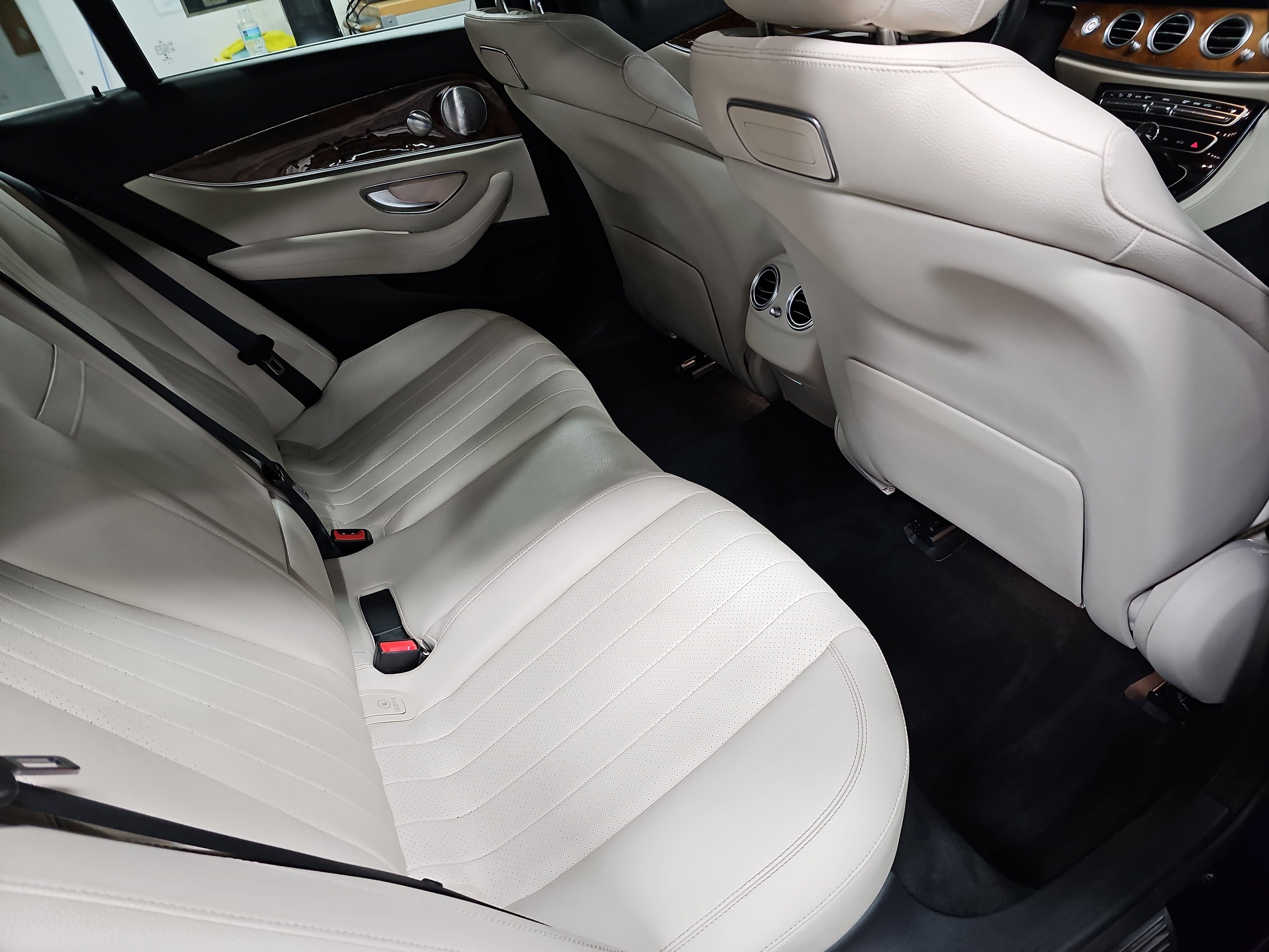 Used 2018 Mercedes-Benz E 300 image 11